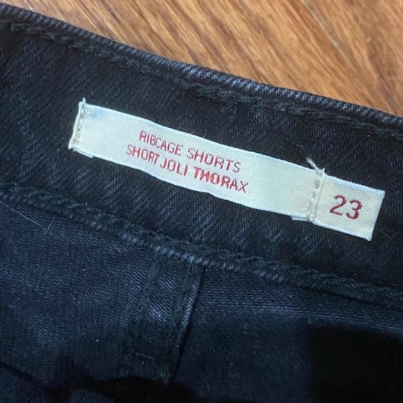 Levi's Denim Shorts - Picture 3 of 4